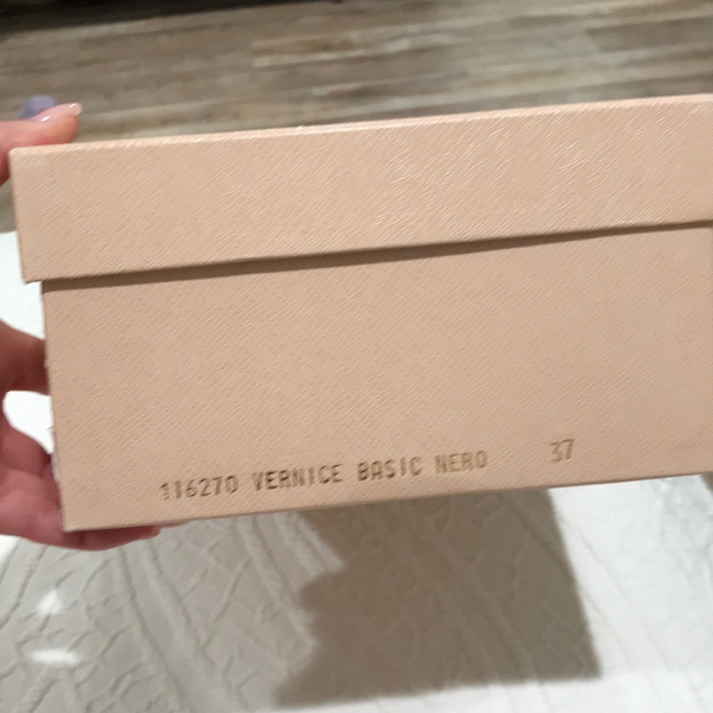 Prada Vernice Basic Nero Size 37 - image 5